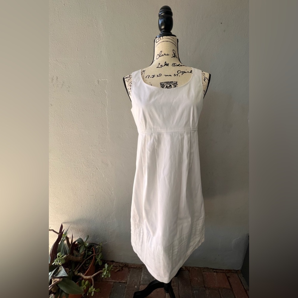 VINTAGE Burberry sleeveless dress with pleated detailing